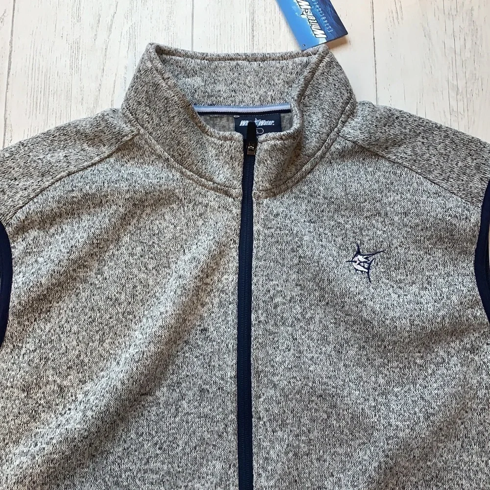 NWT Men’s gray full zip vest size xl